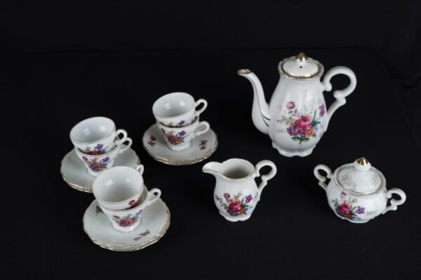 Porcelain Tea Set 26.102