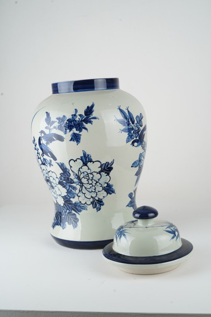 Chinese Porcelain Vase 26.114
