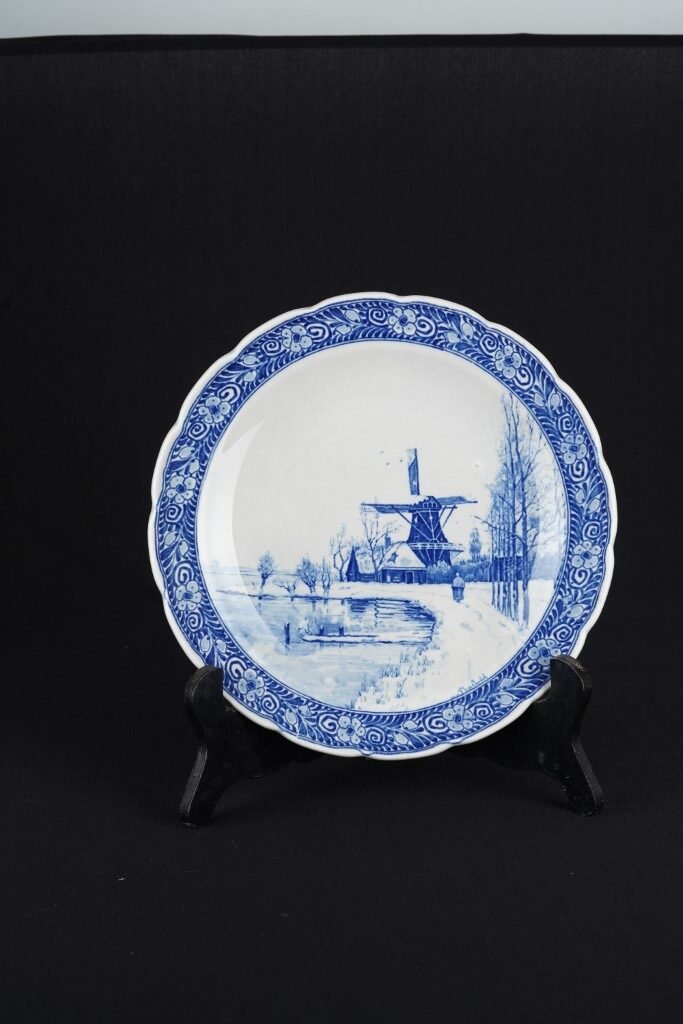 Delft Blue Porcelain Plate 27.117